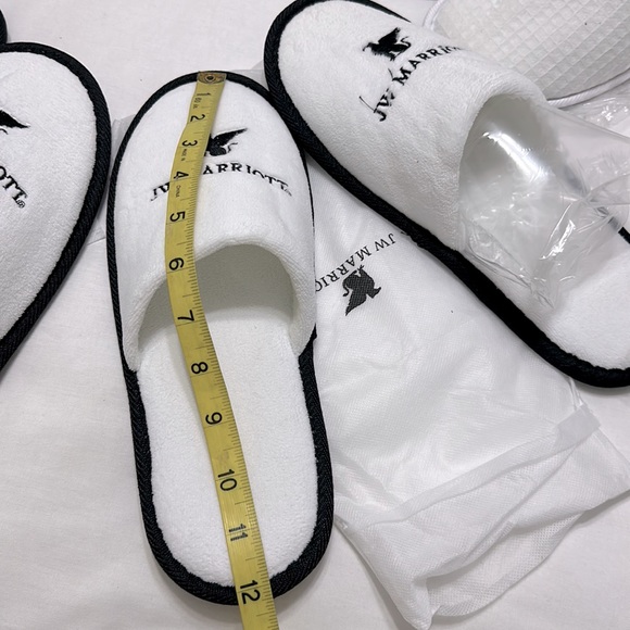 Slipper Bundle NWT in Dust/ Celo Bag Fuzzy and Waffle Styles 5 for $75| Unisex - Picture 7 of 9